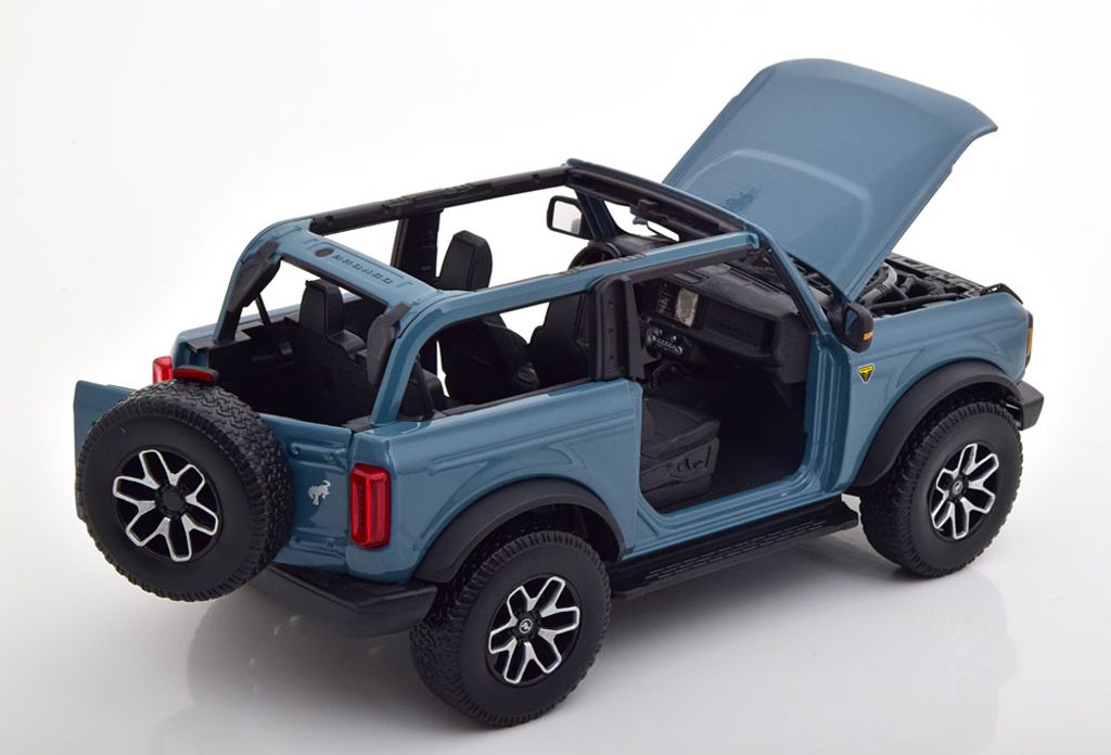 118 Maisto Ford Bronca Badlands (2021) open achter
