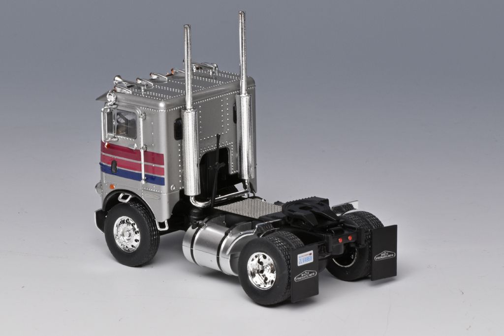 IXO Freightliner COE 1976 2
