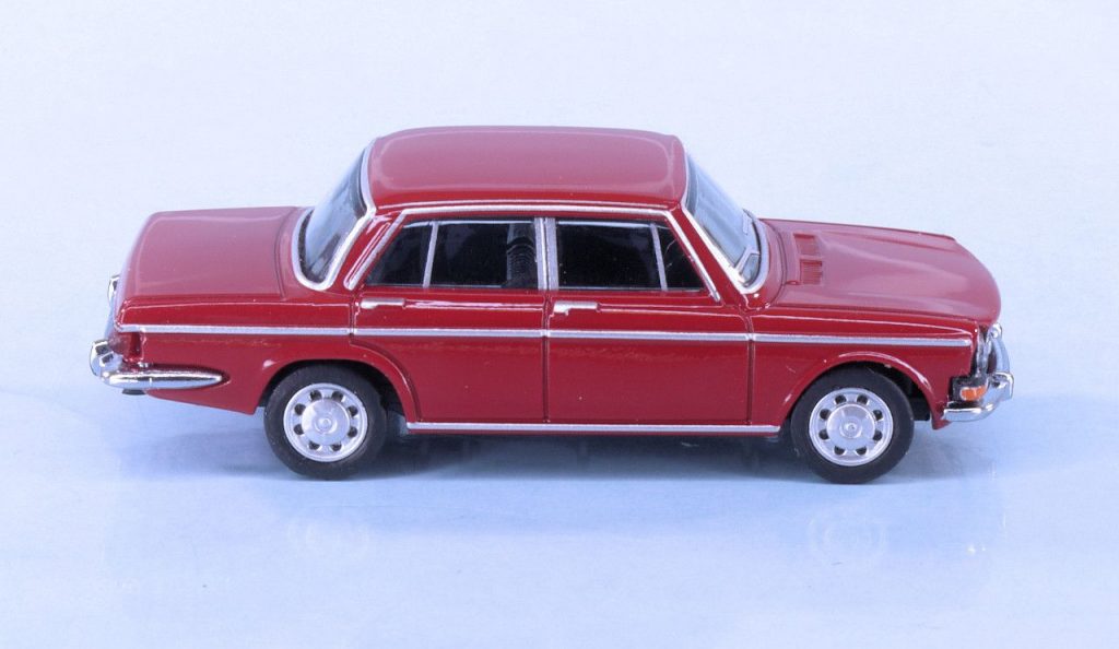 187 Herpa Simca 1301 Special rood opzij