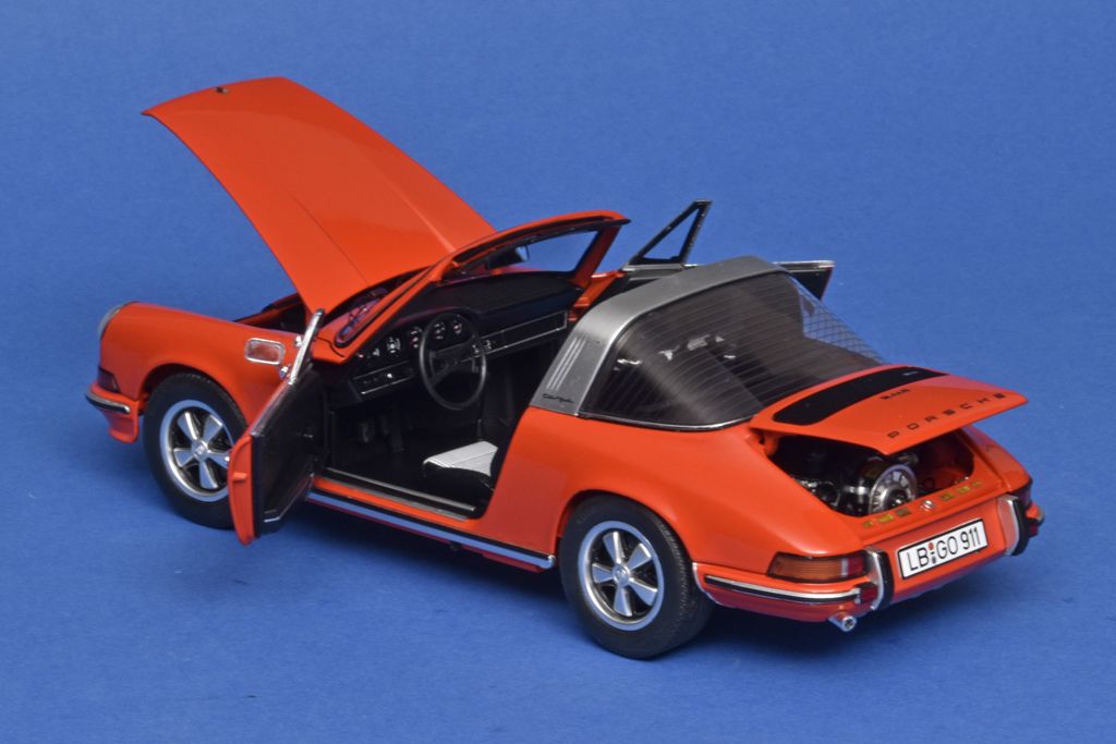 18Schuco-Porsche 911 Targa 1973-3