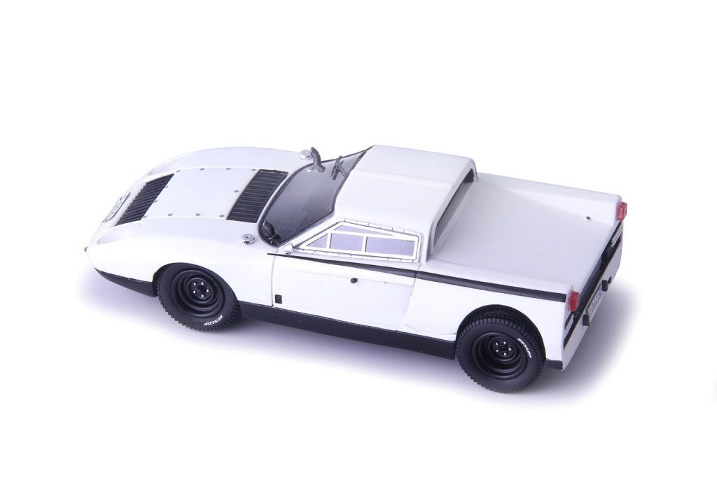 43Autocult_ Mercedes-Benz C101_06049 (2)