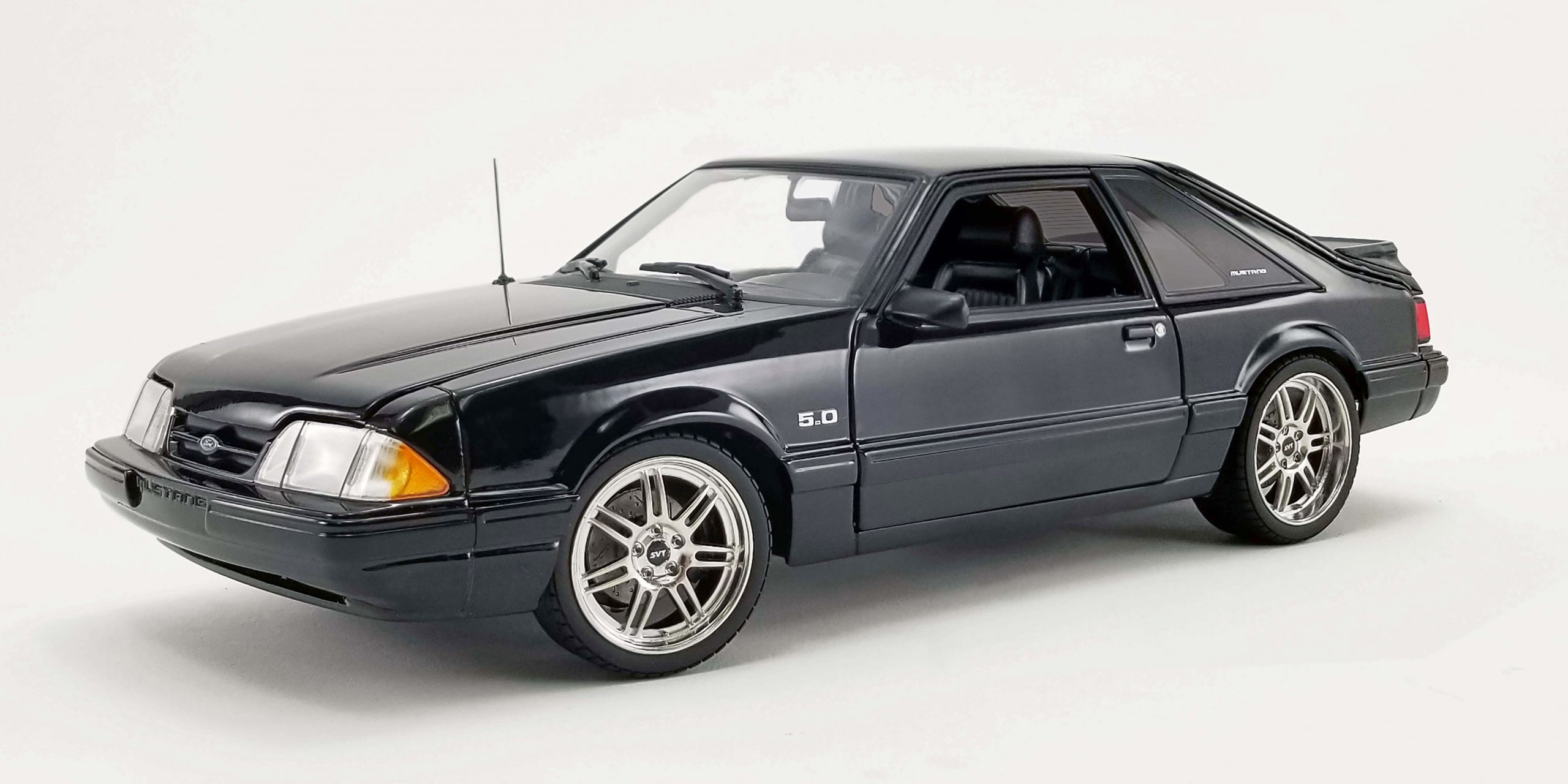 18GMP-Ford Mustang 5.0 1990_compressed