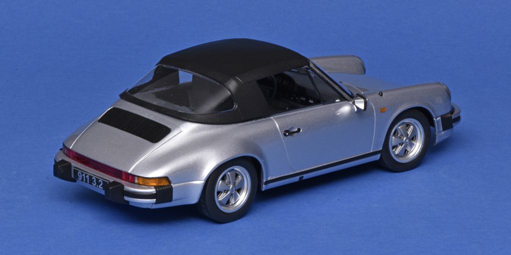 18KKscale-Porsche 911Carrera 3.2 1988-4