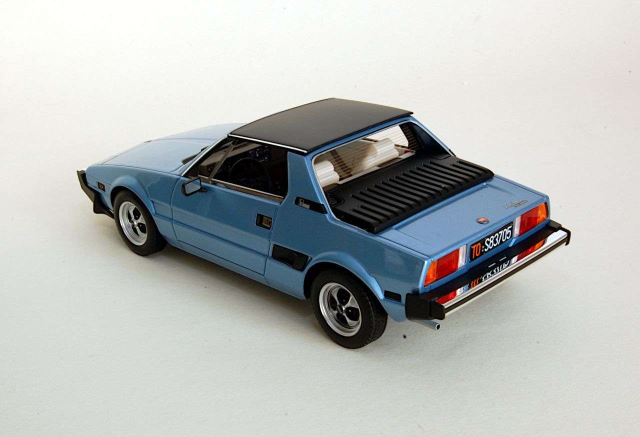 118 LaudoRacing Fiat X1 9 achter dicht 118 LaudoRacing Fiat X1 9 achter dicht