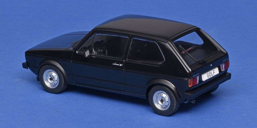 124 WhiteBox Volkswagen Golf GTI 1976 achter