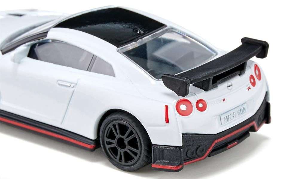 155 SIKU Nissan GT R Nismo 4