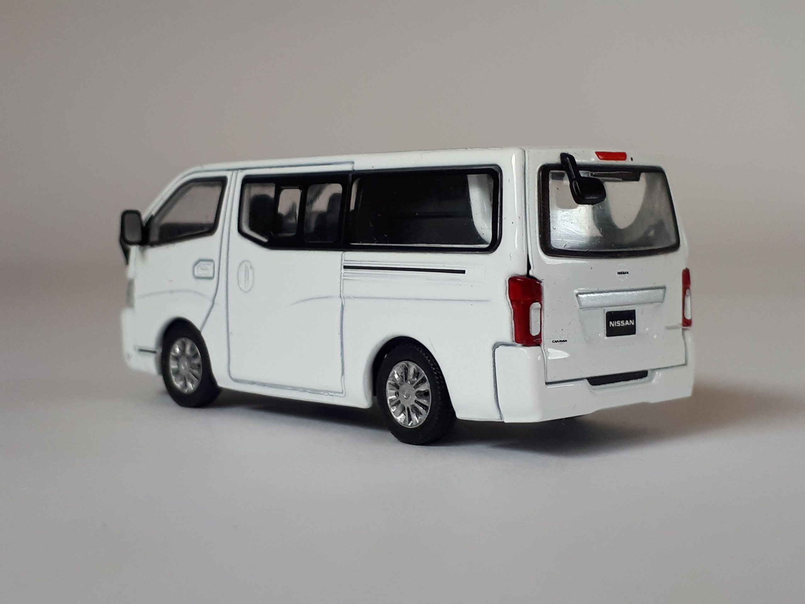 1;64 Era Car Nissan NV350 2