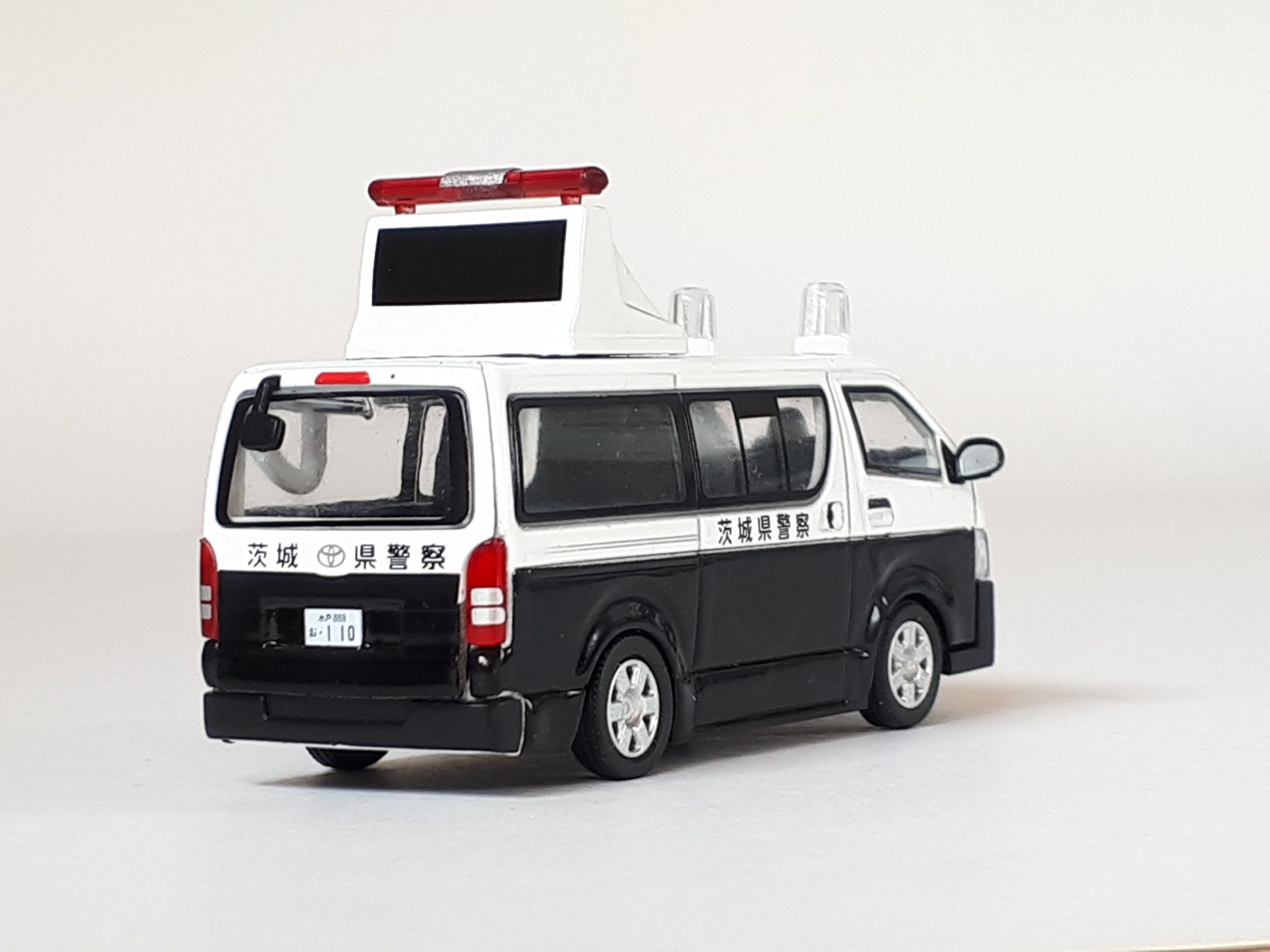 1;64 Era Car Toyota HiAce 1