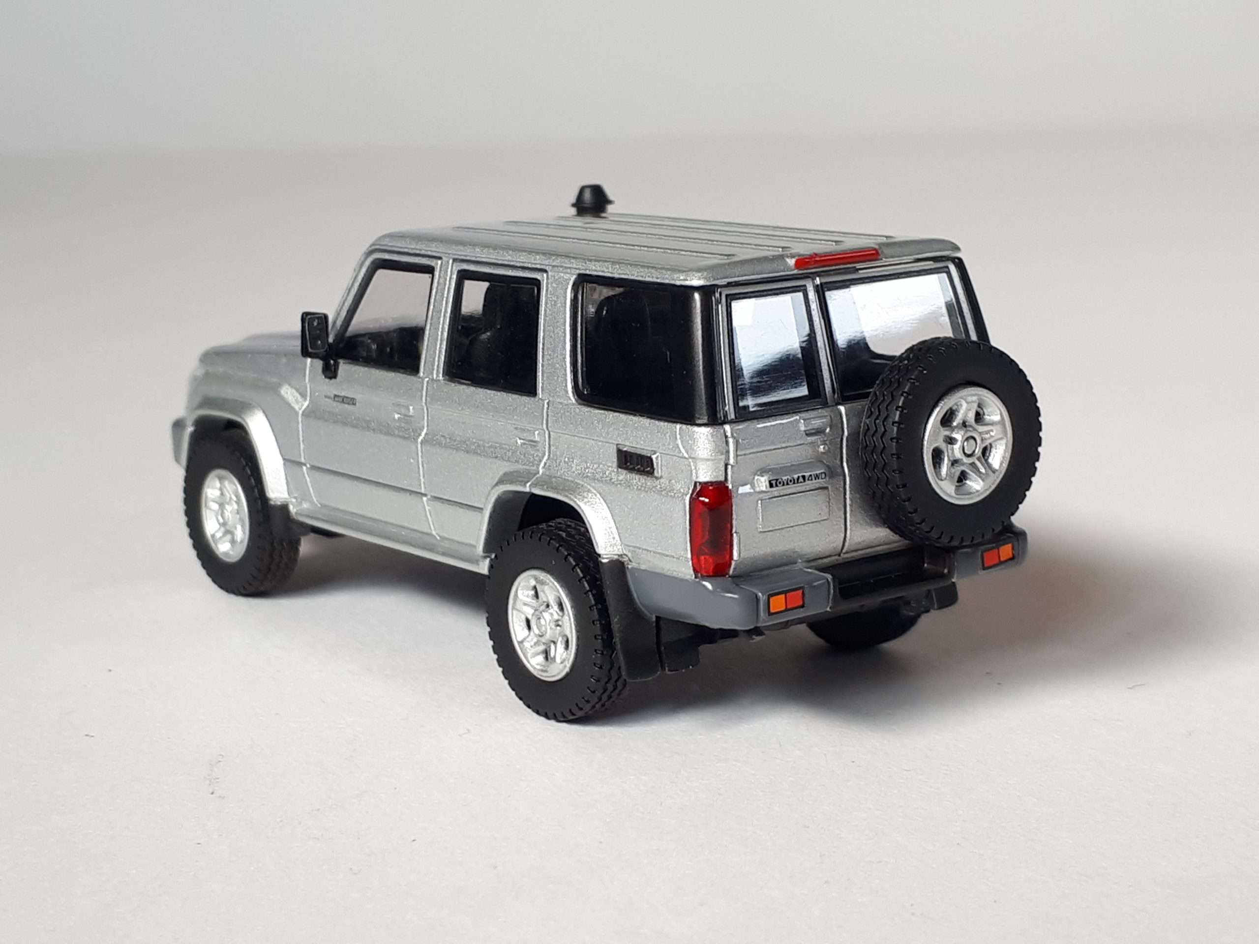 164 Para64 Toyota Land Cruiser 3