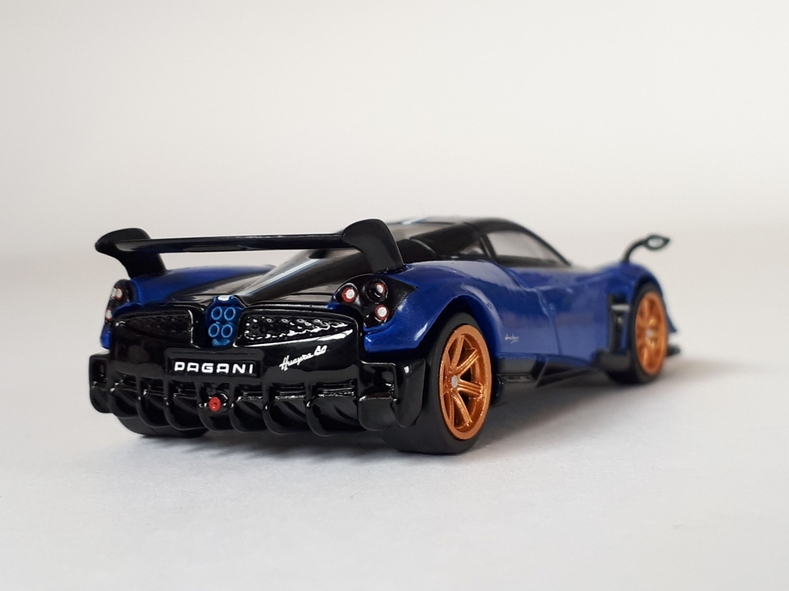 1;64 Tarmac Pagani Huayra BC 2