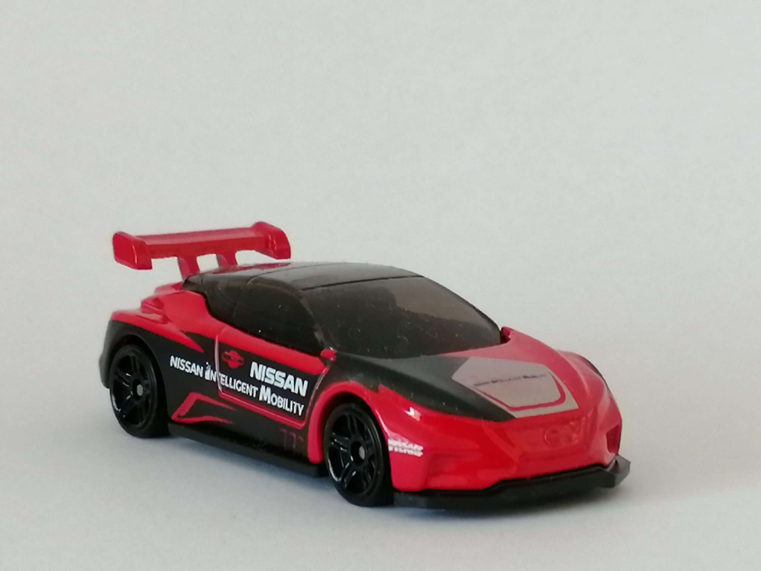 3 inch Hot Wheels Nissan LEAF Nismo RC 02