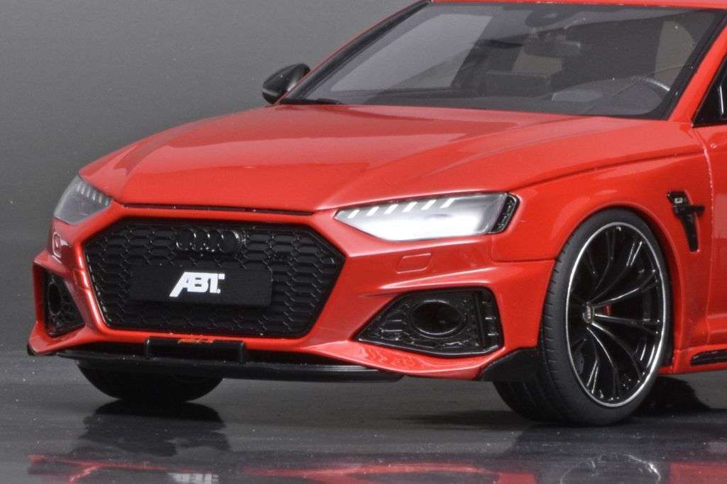 118 GT Spirit Audi ABT RS4 S Avant 2020 neus