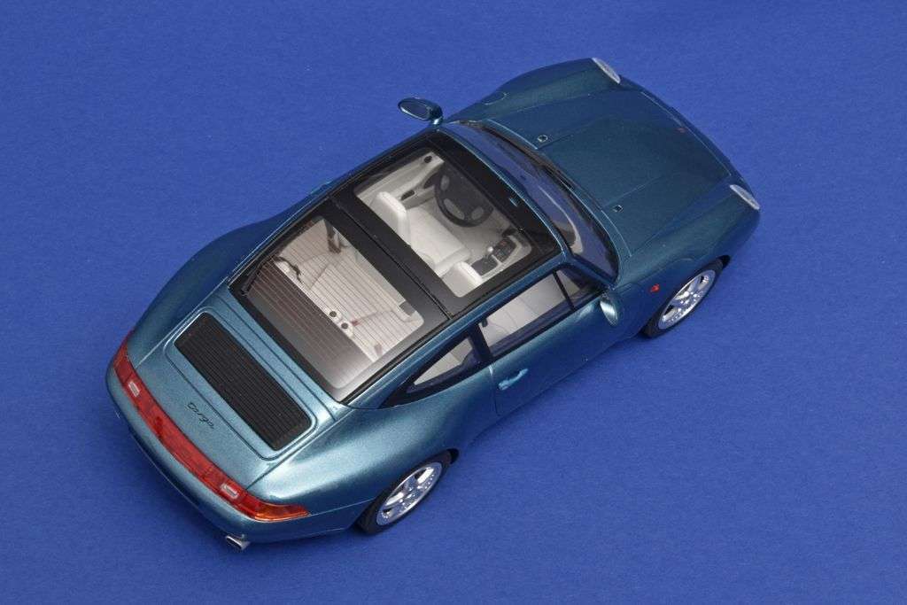 118 GT Spirit Porsche 911 993 Targa 1994 boven compressed