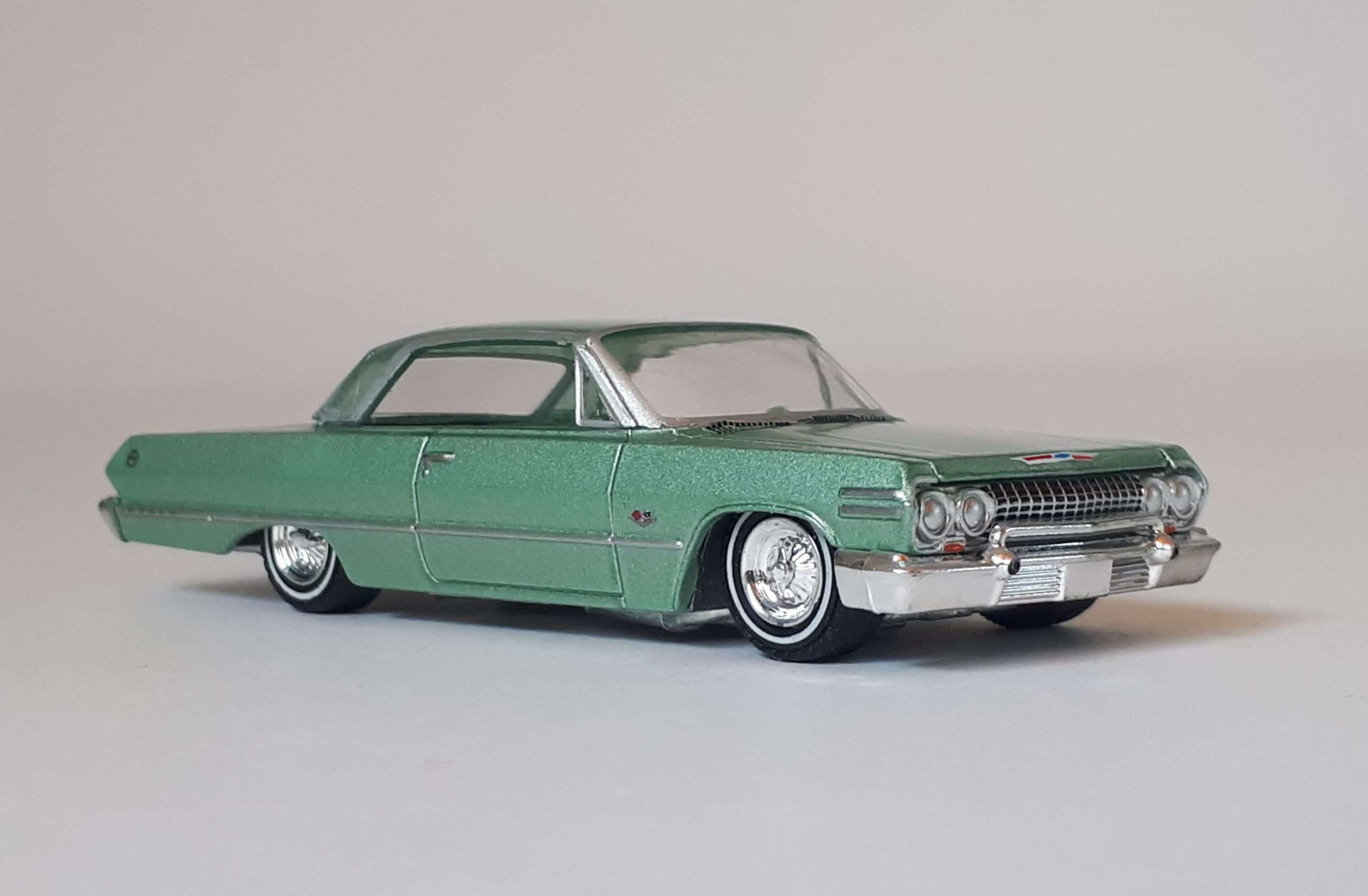 164 GreenLight Chevrolet Impala 2