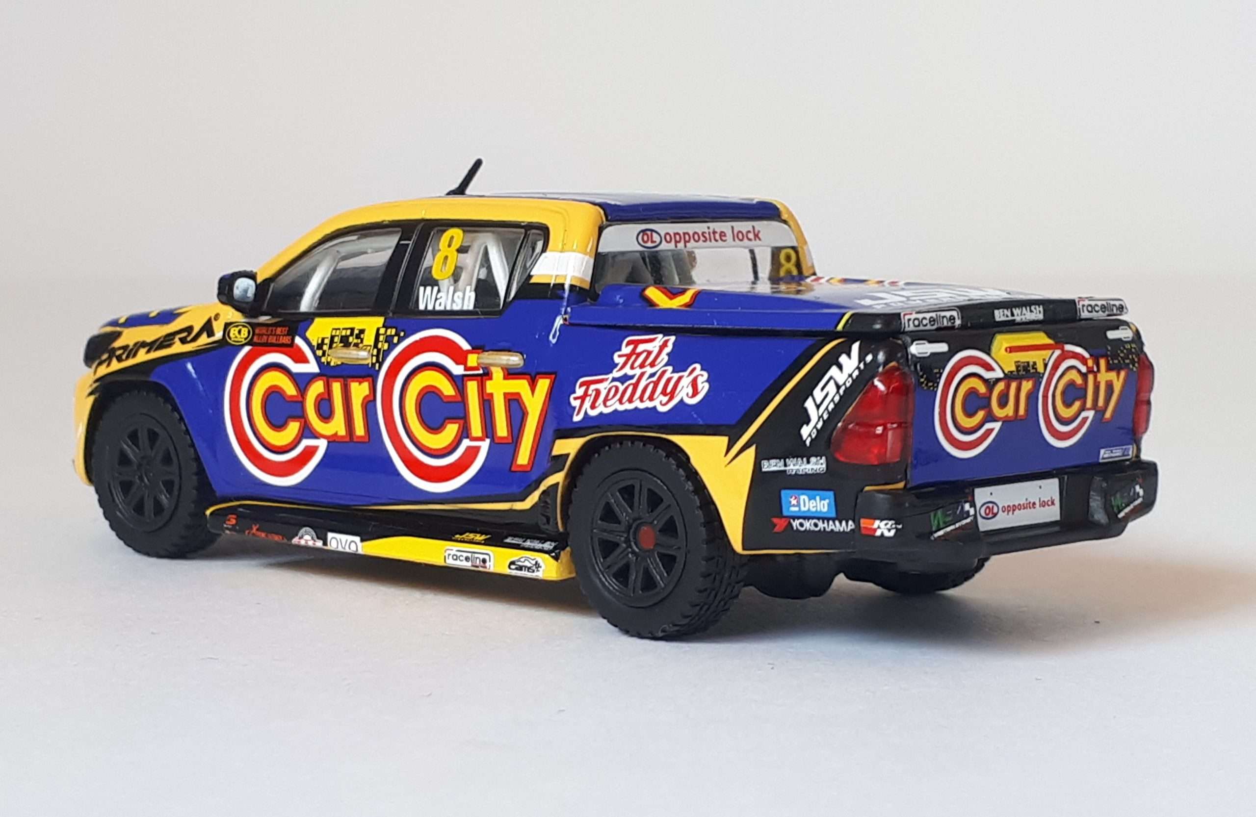 164 Tarmac Toyota Hilux 3