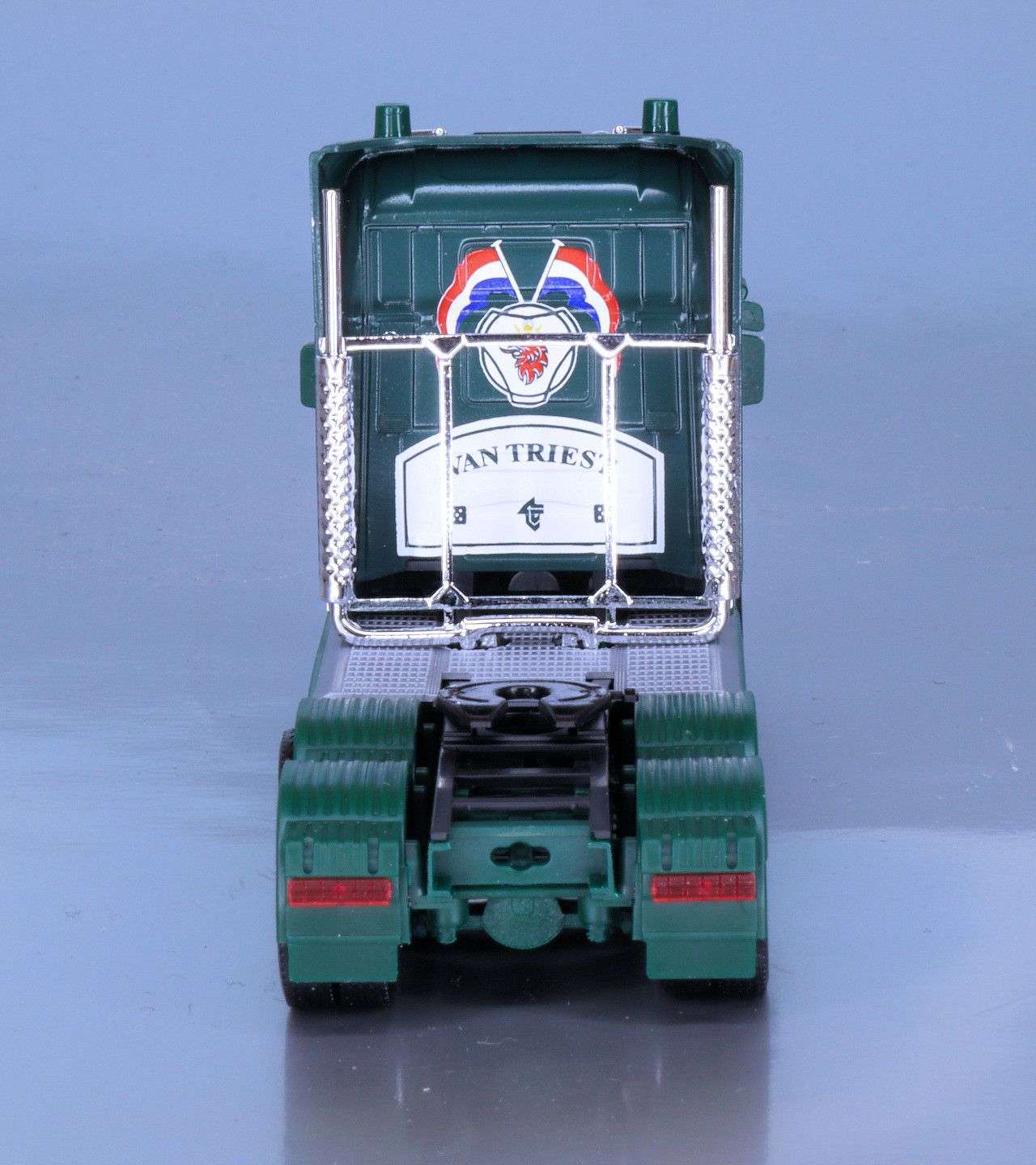 187 Herpa Scania Neus Van Triest trekker achter