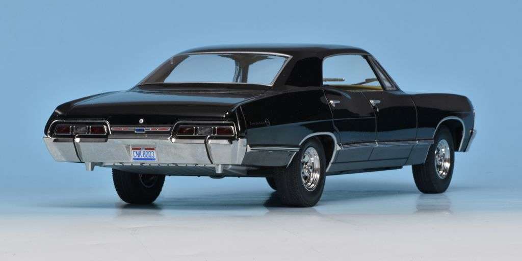 18Greenlight Chevrolet Impala Sport Sedan 1967 2