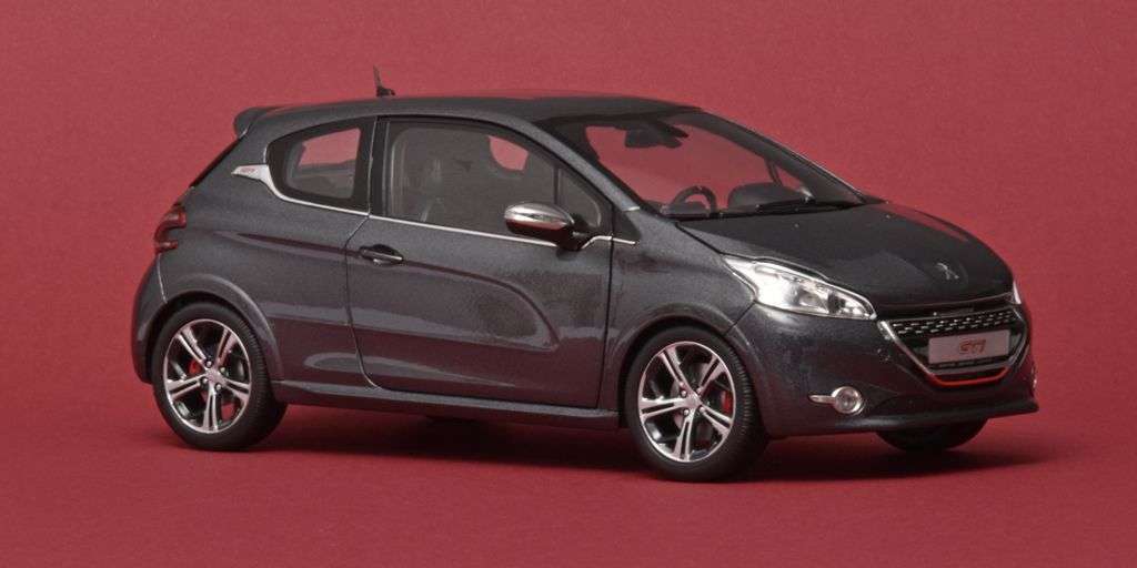18norev Peugeot 208 GTi 2013 1