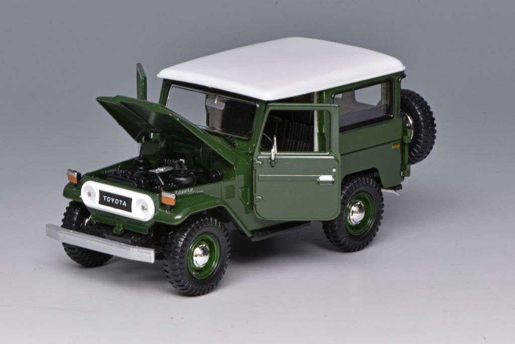 24MotorM Toyota FJ40 hardtop 1974 3 24MotorM Toyota FJ40 hardtop 1974 3