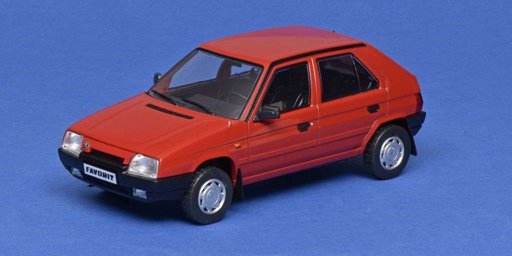 24WhiteBox Skoda Favorit 1989 2