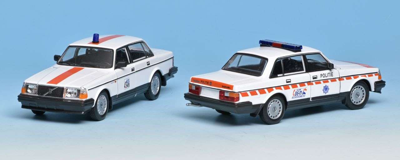 24welly Volvo 240 GL Politie Belgie Nederland 1