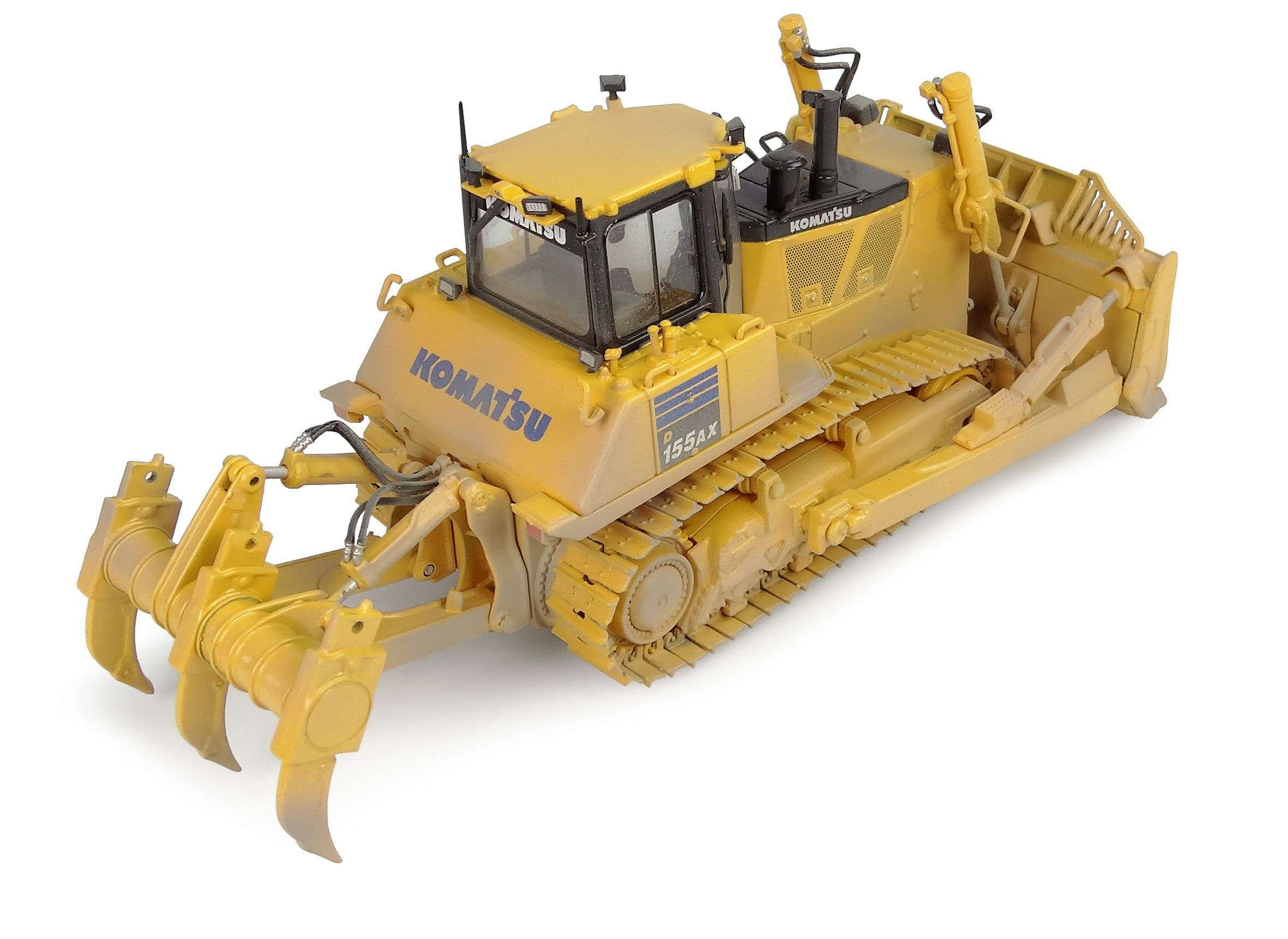 UH Komatsu 3
