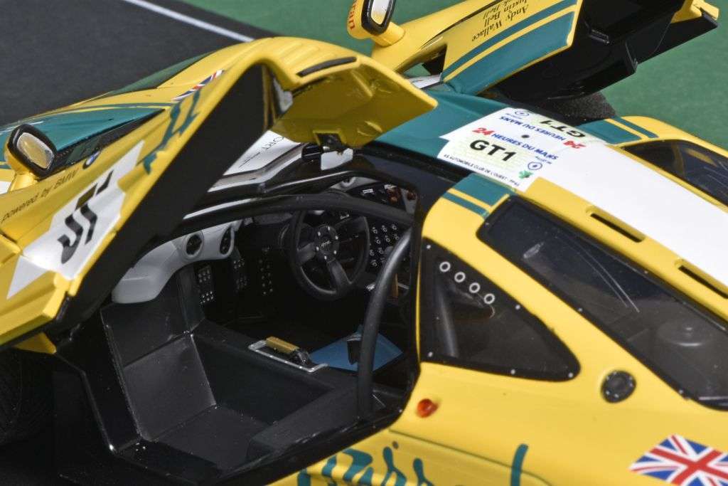 118 Solido McLaren GT R Short Tale LM 1995 interieur