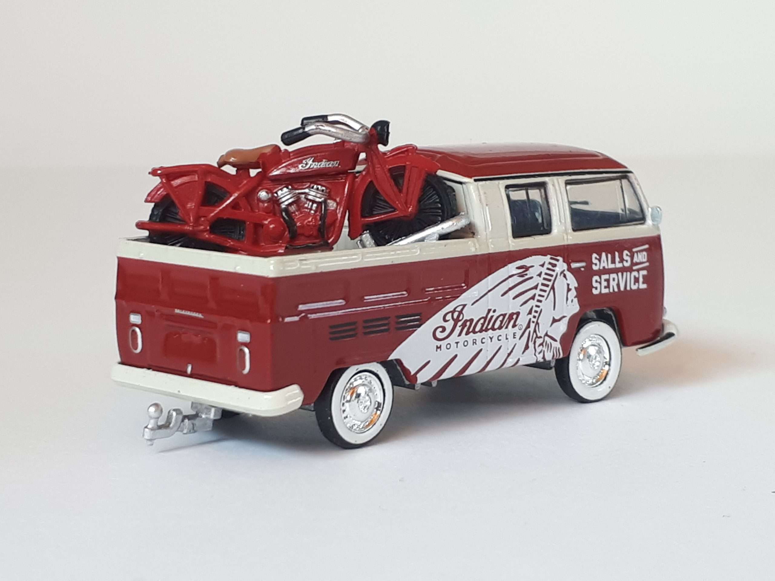 164 GreenLight Indian Scout Volkswagen Transporter 2