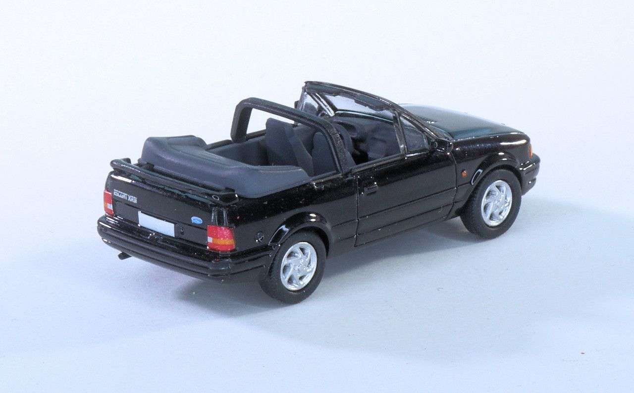187 PCX87 Ford Escort Mk4 Cabriolet achter
