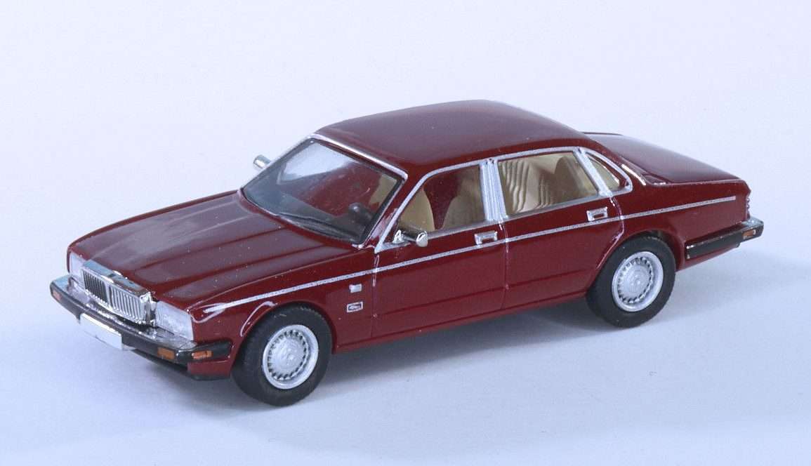 187 PCX87 Jaguar XJ40