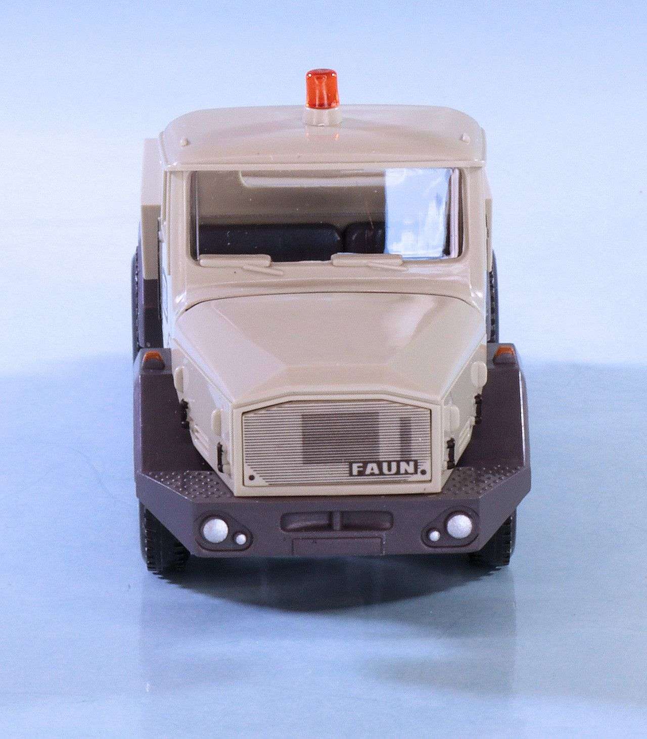 187 Wiking Faun F610 1972 trekker voor 187 Wiking Faun F610 1972 trekker voor