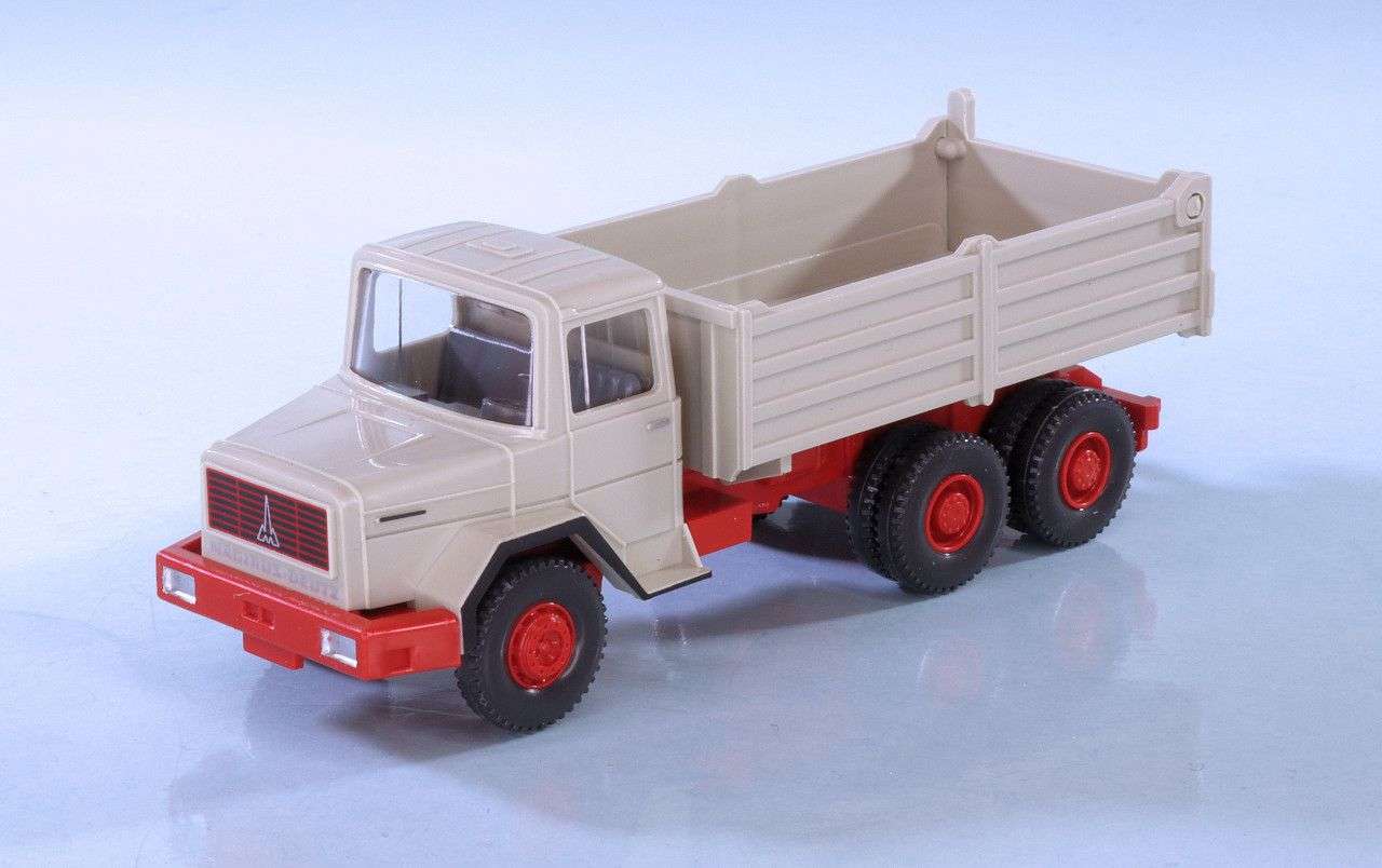 187 Wiking Set Magirus Deutz Eckhauber Gen3 kipper grijs 187 Wiking Set Magirus Deutz Eckhauber Gen3 kipper grijs