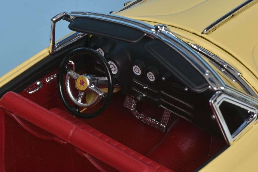 18Greenlight Buick Roadmaster Conv 1949 Rain Man 3