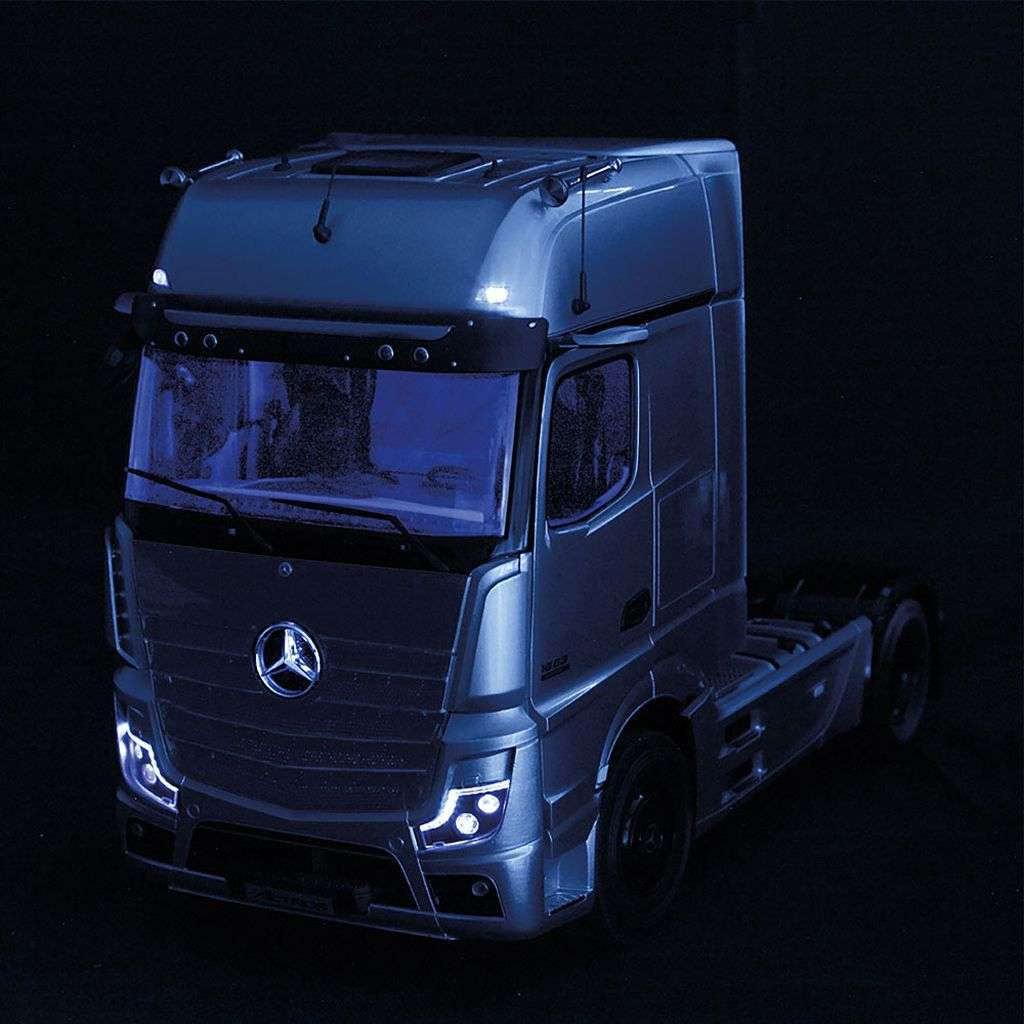 18nzg MB Actros Gigaspace 2022 met verlichting 2