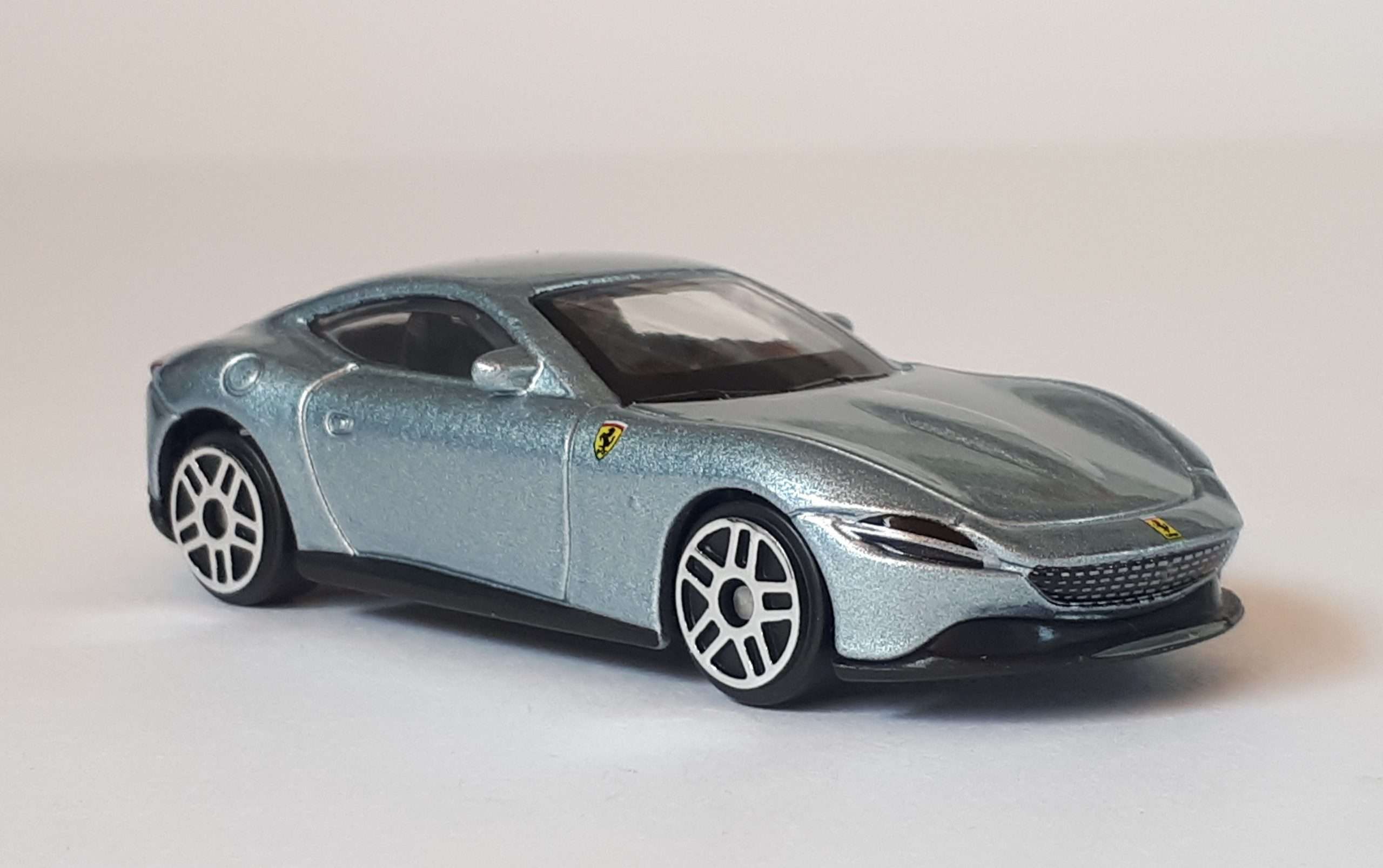 3 inch Bburago Ferrari Roma 1