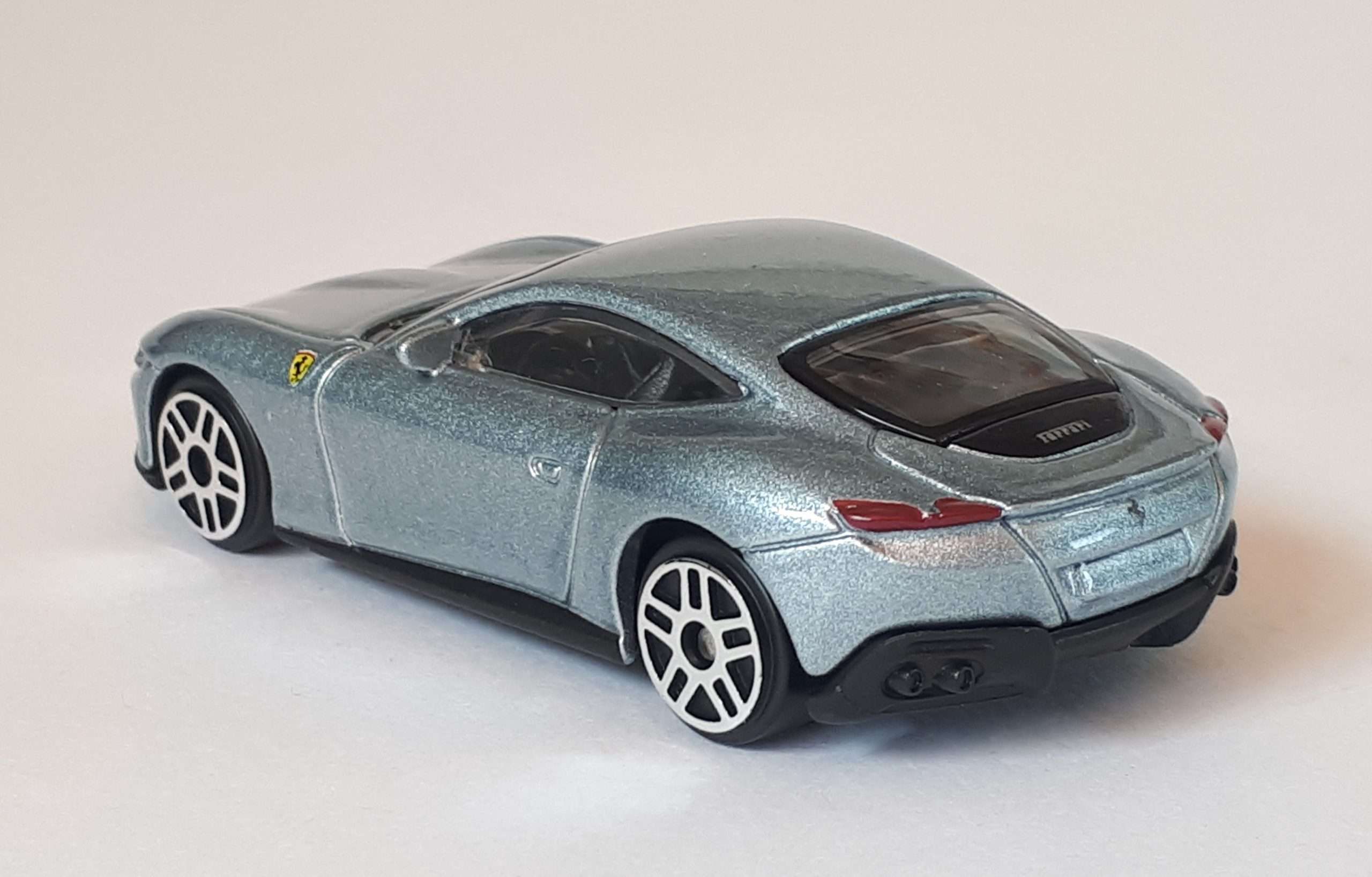 3 inch Bburago Ferrari Roma 2