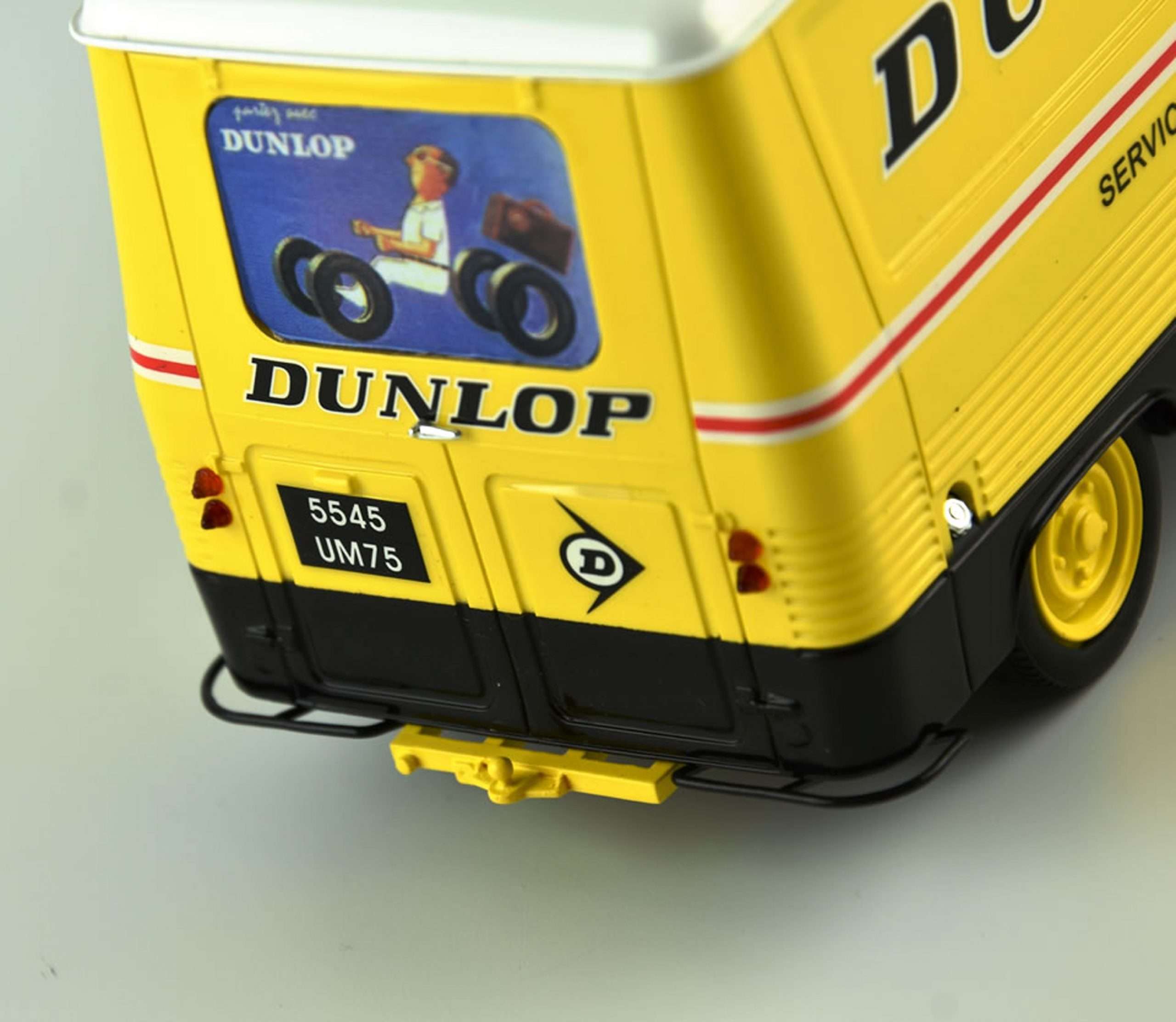 LE MANS miniatures Peugeot J7 Dunlop7