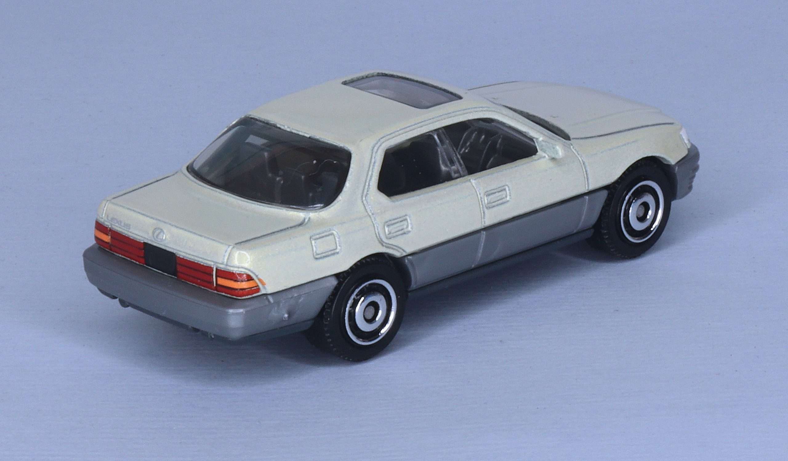 Matchbox.3inch.1994 Lexus LS 4003 Matchbox.3inch.1994 Lexus LS 4003