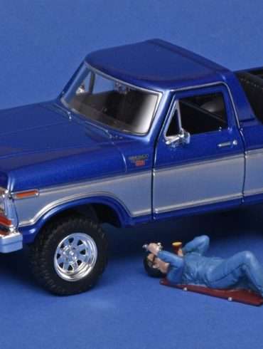 24American Diorama Mechanic Ken Paul Dan