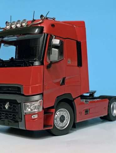 32MarGe Renault T Series 2022 1