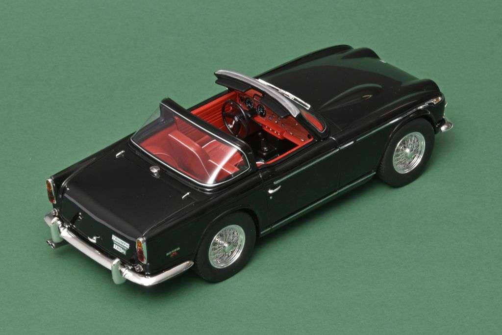 18Schuco Triumph TR5 Targa 1967 2 18Schuco Triumph TR5 Targa 1967 2
