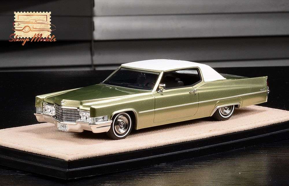 43Stamp CadillacCoupeDeville 1969 Gold STM69603 1