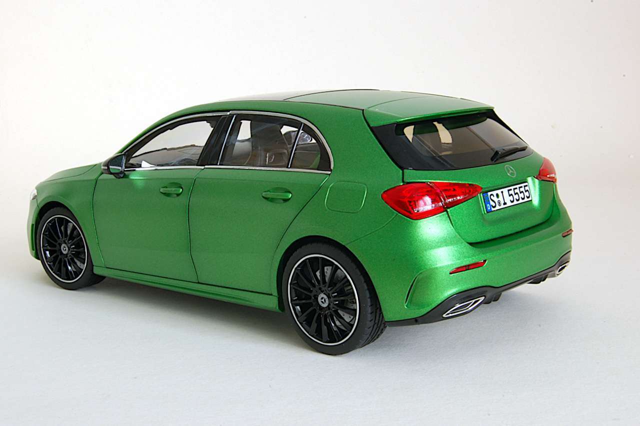 118 Norev Mercedes Benz A klasse achter 118 Norev Mercedes Benz A klasse achter