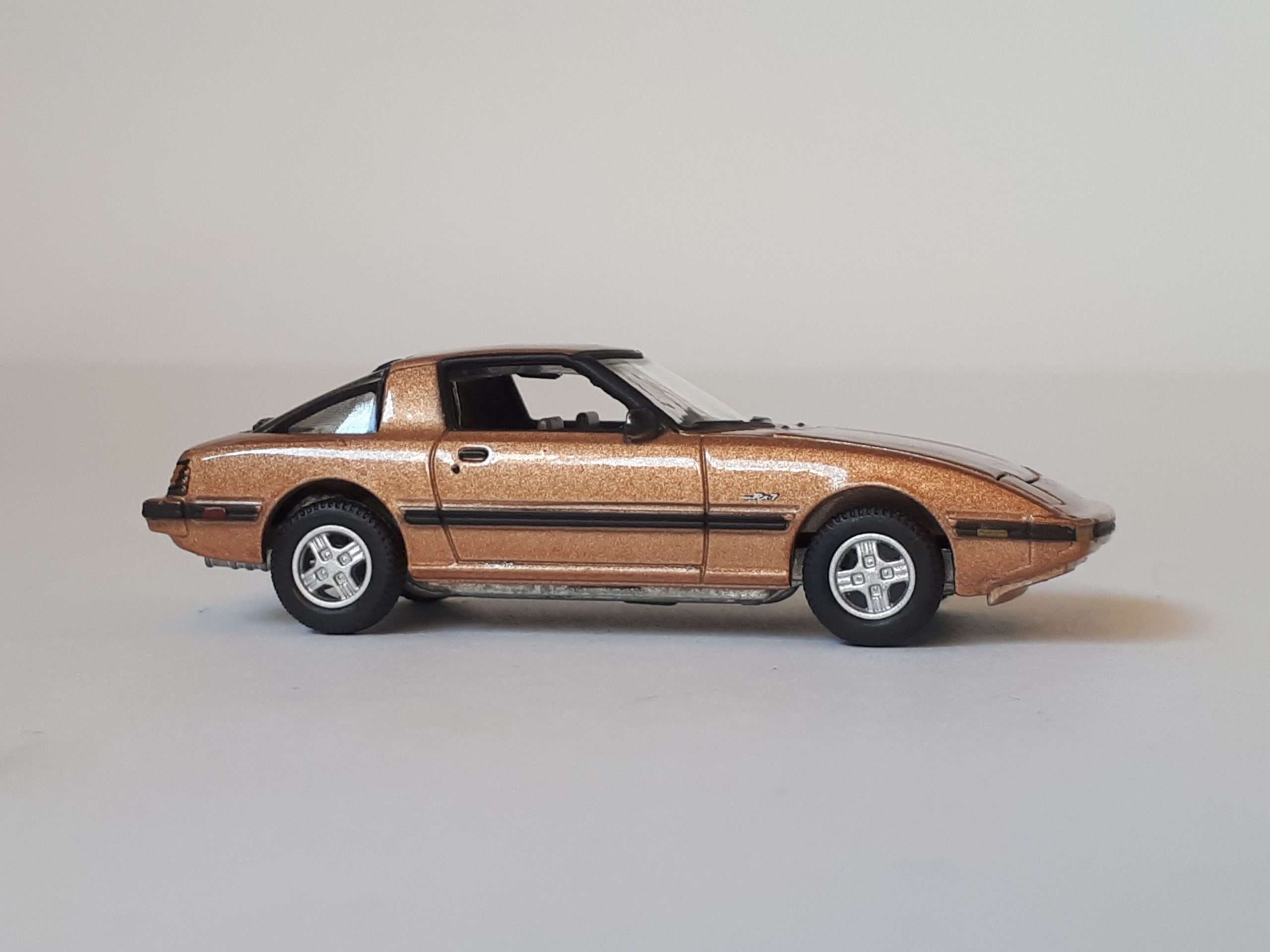 164 Johnny Lightning Mazda RX 7 3 164 Johnny Lightning Mazda RX 7 3
