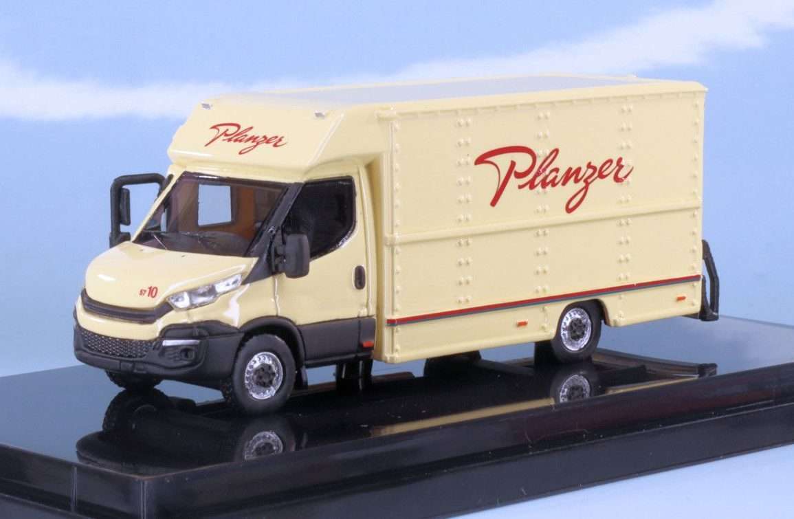187 Tekno Iveco Daily Planzer