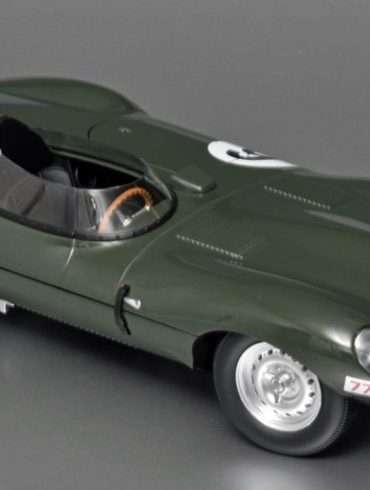18CMR Jaguar D type Longnose LM winner 1955 Hawthorne Bueb 1