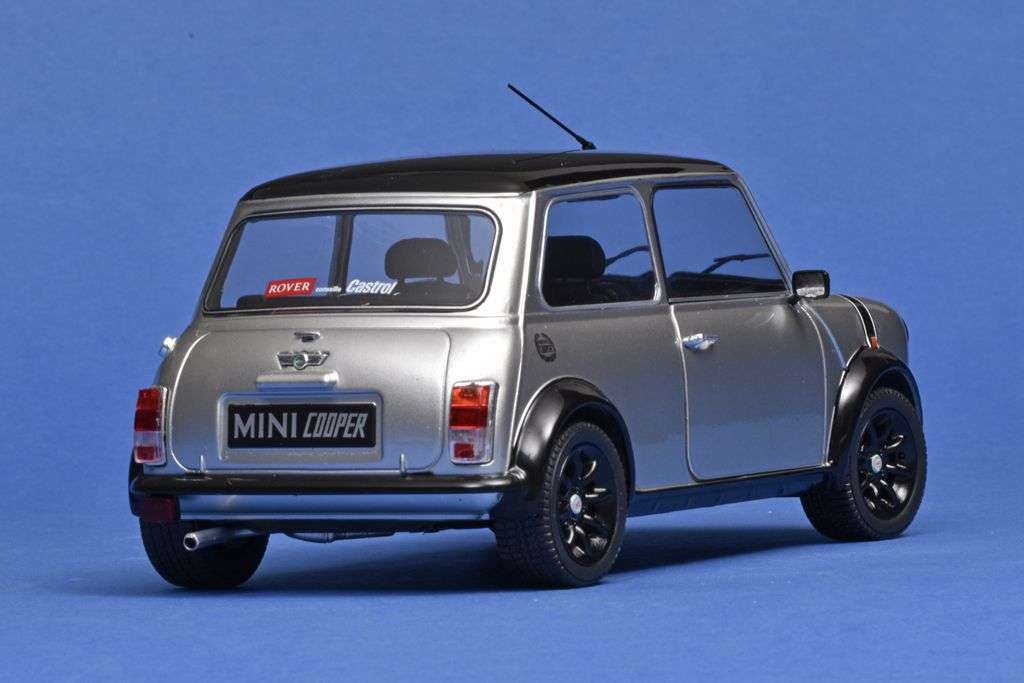 118 Solido Mini Cooper Sport 1998 achter 118 Solido Mini Cooper Sport 1998 achter
