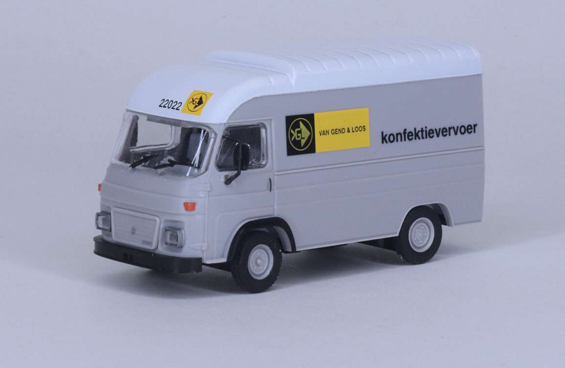 187 IGRA Saviem SG2 22022 konfektievervoer