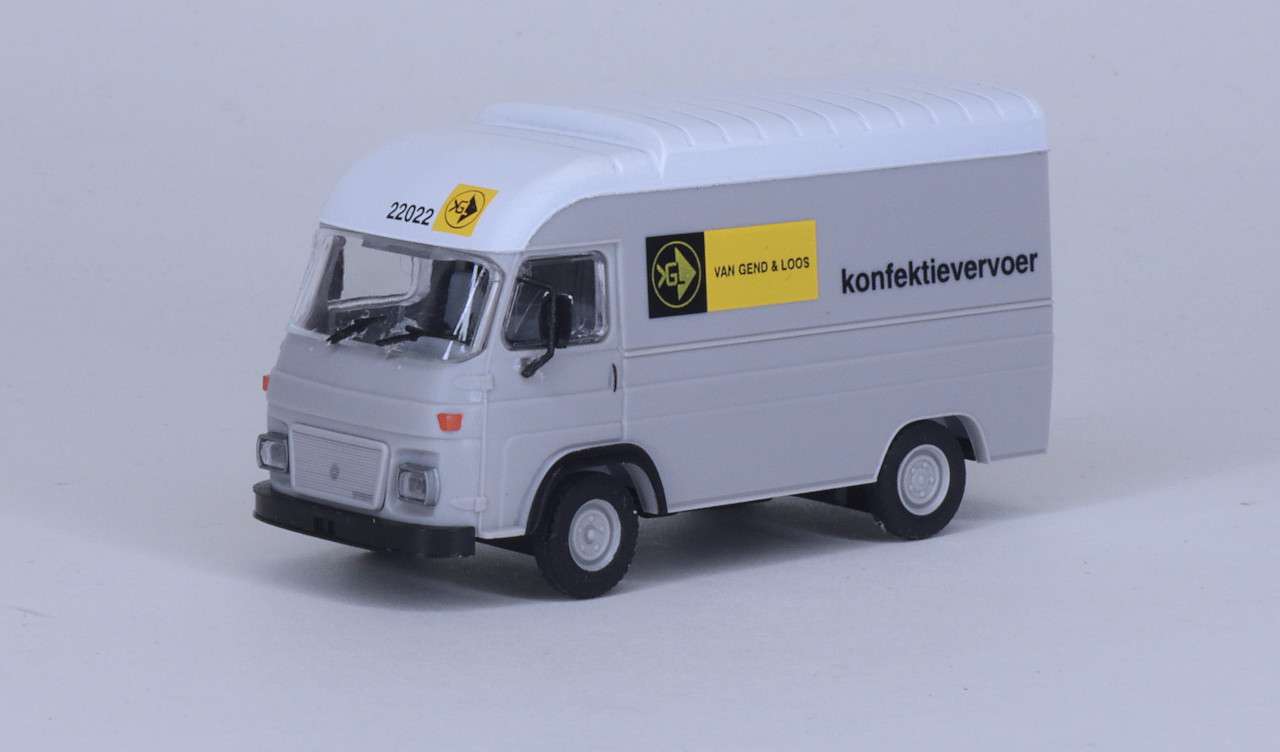 187 IGRA Saviem SG2 22022 konfektievervoer 187 IGRA Saviem SG2 22022 konfektievervoer