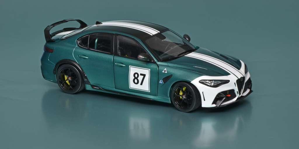 18Solido Alfa Romeo Giulia GTAm 1 18Solido Alfa Romeo Giulia GTAm 1